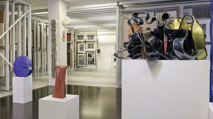 Artothek Wiesbaden stellt ersten Teil ihrer Sammlung online und ermöglicht Reservierungen