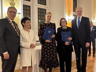 Scherbakowa und Nawalnaja mit Ludwig Beck Preis ausgezeichnet Bürgermutpreis für lebensrettendes Eingreifen verliehen