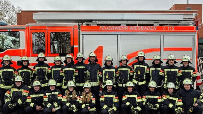 Wiesbaden nimmt Grundausbildung der Freiwilligen Feuerwehr nach Ausbilderoffensive wieder auf