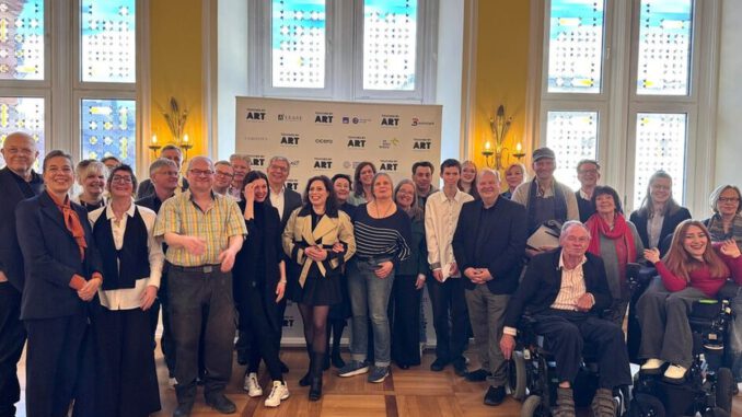 Wiesbaden startet inklusives Kunstprojekt mit Tandems aus Künstlerinnen und Künstlern mit und ohne Beeinträchtigung